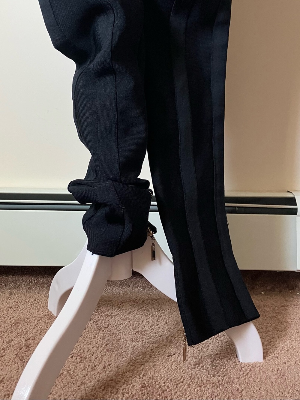 Bella Barnett Black Bandage Jumpsuit Sculpting Fit w/ Ankle Zippers size Medium - Picture 7 of 13
